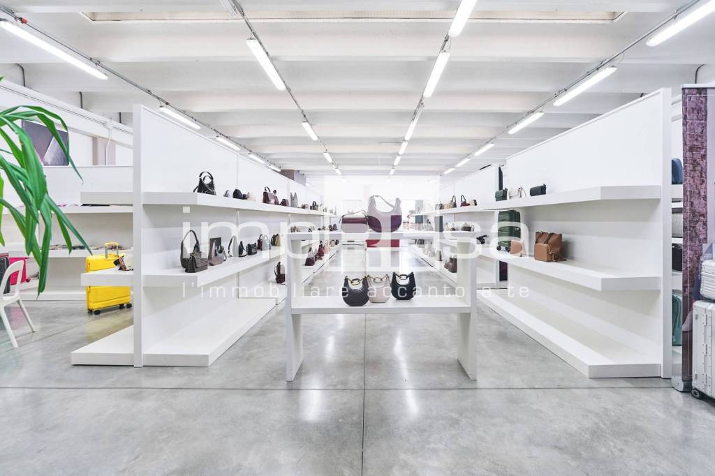 locale commerciale in affitto a Casier in zona Dosson