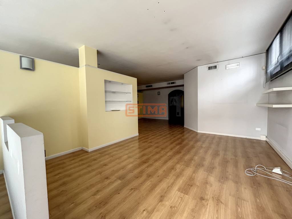 ufficio in affitto a Casier