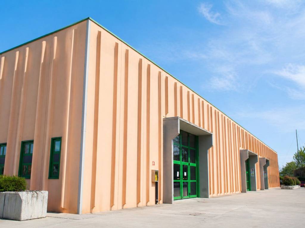locale commerciale in affitto a Casier