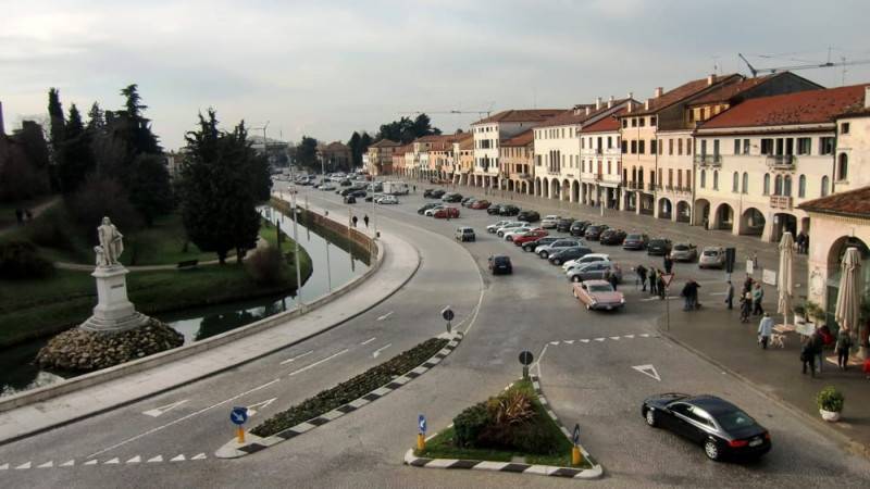negozio in affitto a Castelfranco Veneto