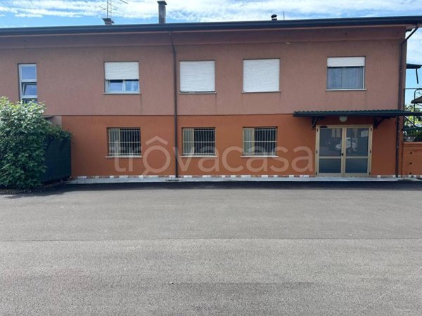 locale commerciale in affitto a Castelfranco Veneto in zona Bella Venezia