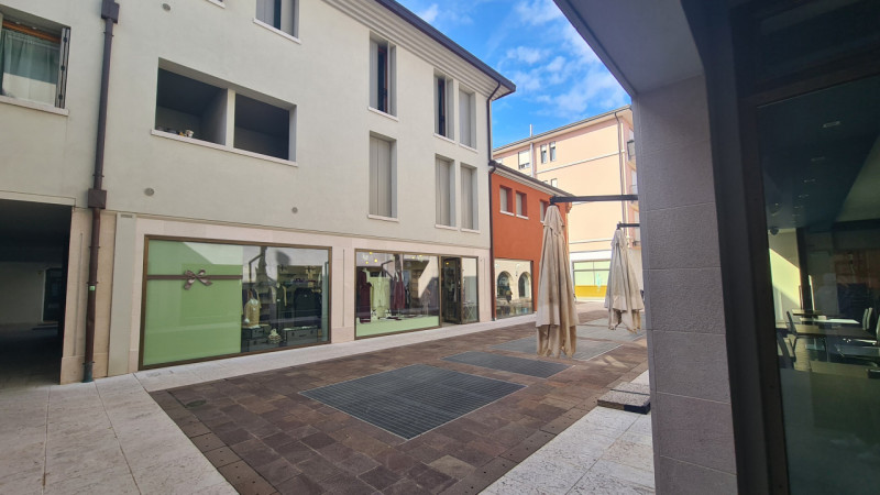 negozio in affitto a Castelfranco Veneto