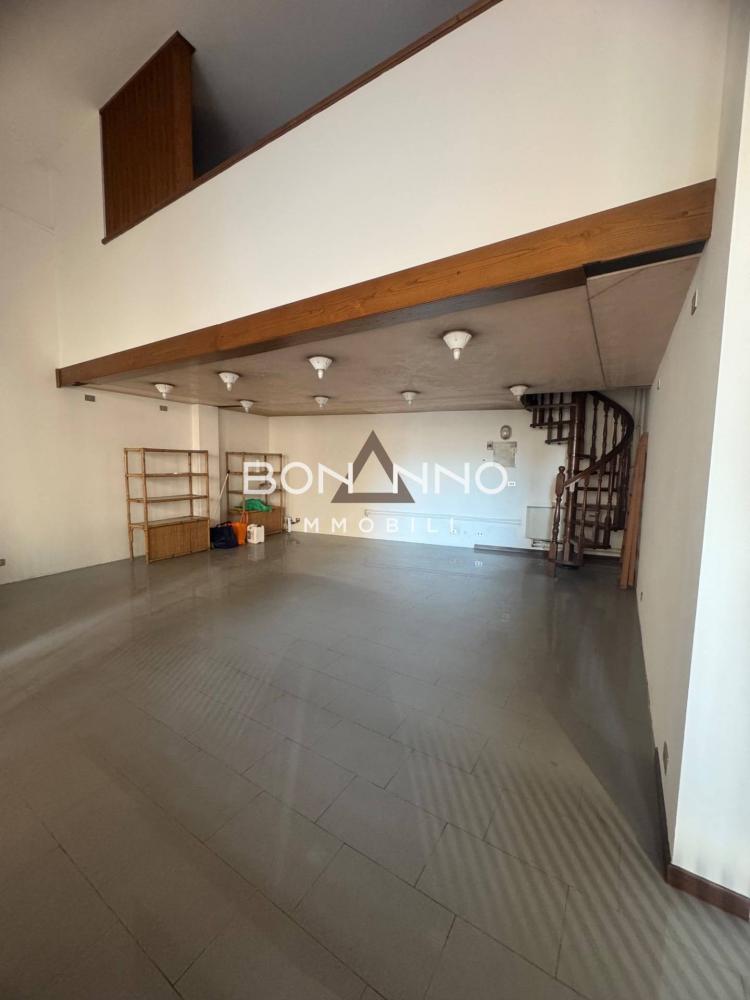 locale commerciale in affitto a Castelfranco Veneto