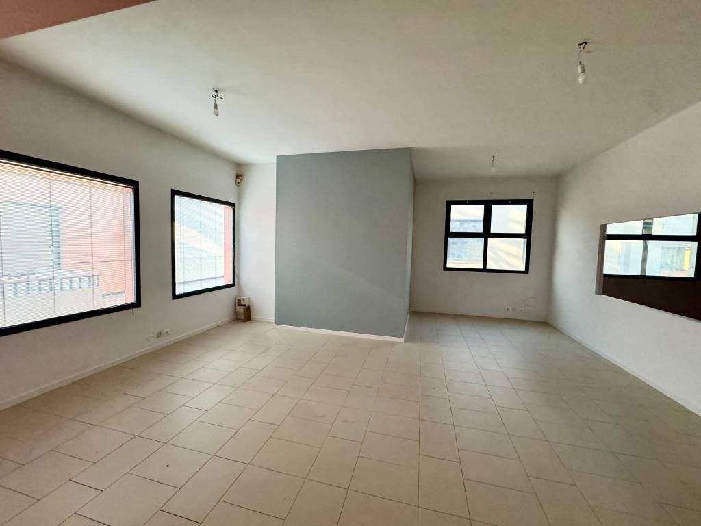ufficio in affitto a Castelfranco Veneto