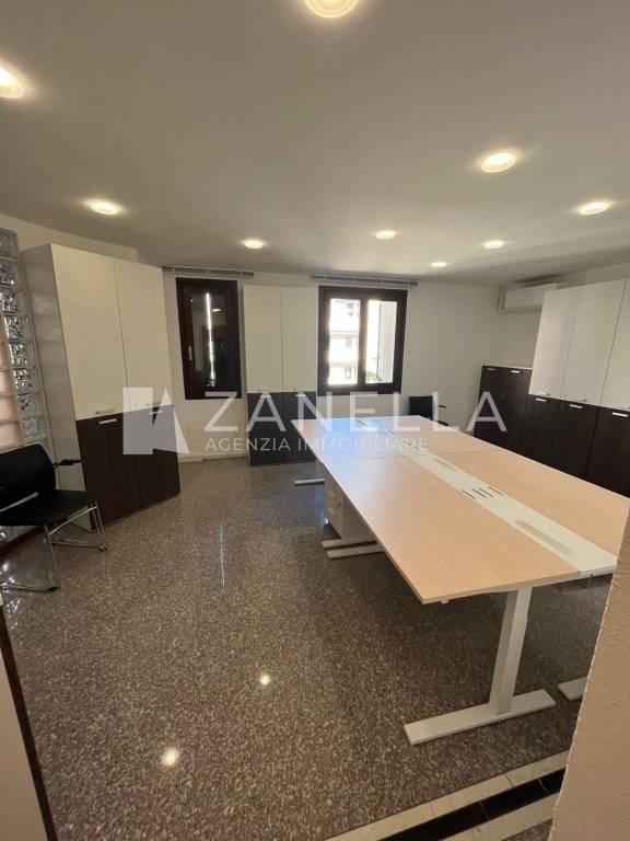 ufficio in affitto a Castelfranco Veneto