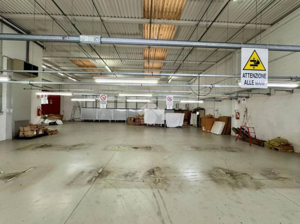 locale commerciale in affitto a Castelfranco Veneto