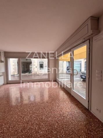 negozio in affitto a Castelfranco Veneto