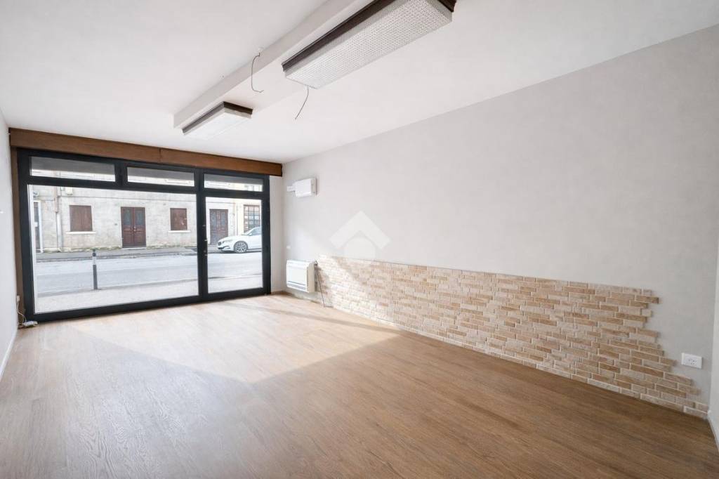 negozio in affitto a Castelfranco Veneto