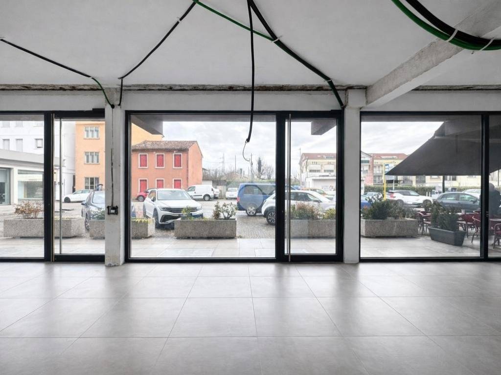 negozio in affitto a Castelfranco Veneto