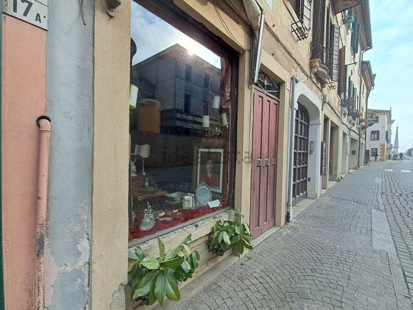 negozio in affitto a Castelfranco Veneto