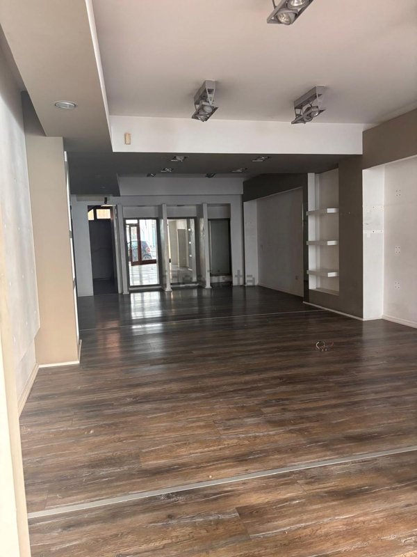 locale commerciale in affitto a Castelfranco Veneto