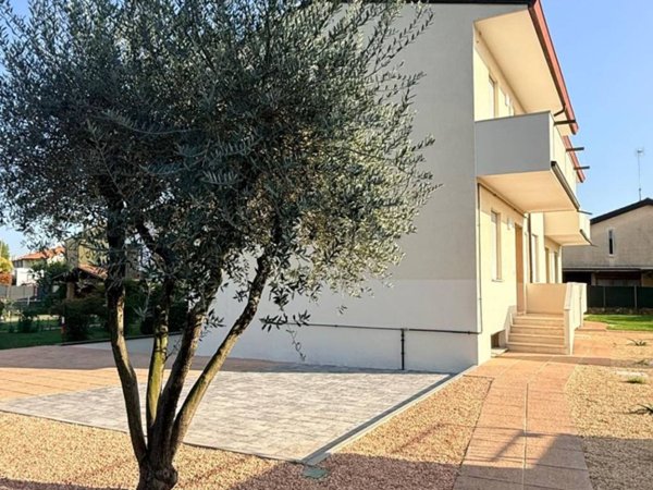 casa indipendente in affitto a Castelfranco Veneto