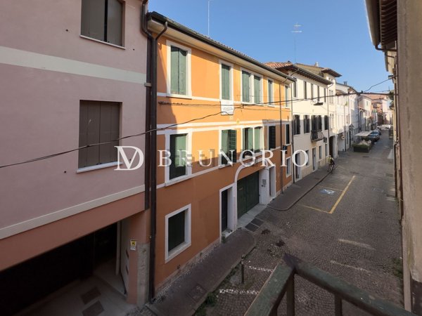 ufficio in affitto a Castelfranco Veneto in zona Salvarosa