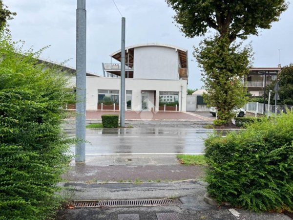 negozio in affitto a Castelfranco Veneto