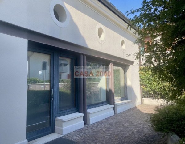 ufficio in affitto a Castelfranco Veneto in zona Salvarosa