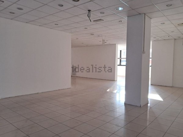 locale commerciale in affitto a Castelfranco Veneto in zona Salvarosa