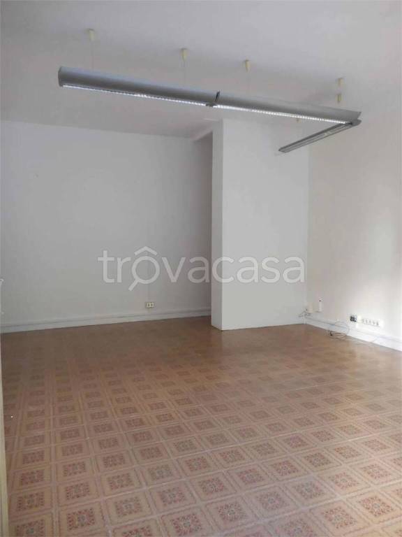 ufficio in affitto a Colle Umberto