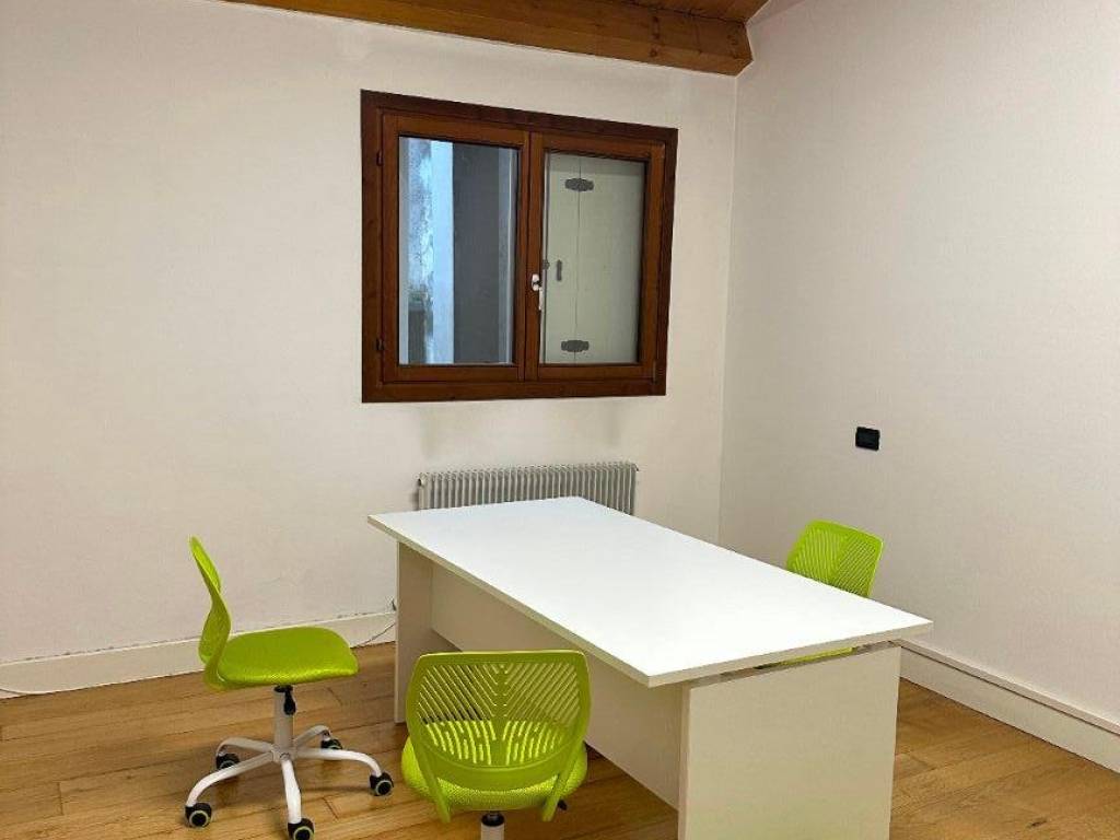 ufficio in affitto a Conegliano