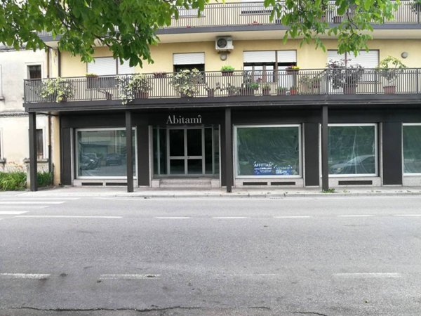 negozio in affitto a Conegliano