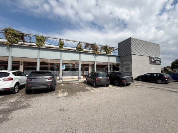 negozio in affitto a Conegliano