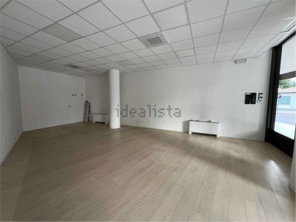 locale commerciale in affitto a Conegliano in zona Campolongo