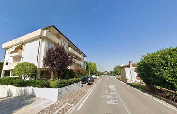 appartamento in affitto a Conegliano in zona Parè