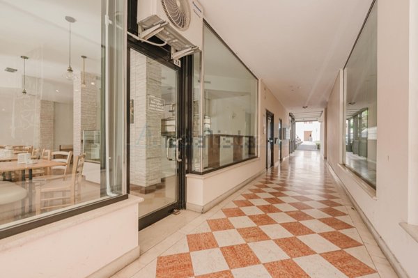 locale commerciale in affitto a Conegliano