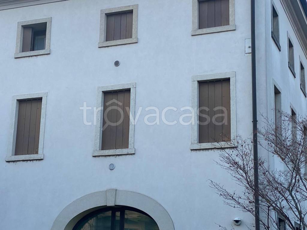 negozio in affitto a Conegliano