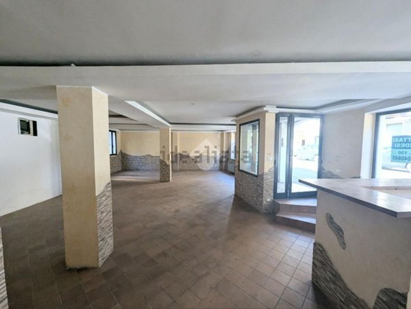 locale commerciale in affitto a Conegliano