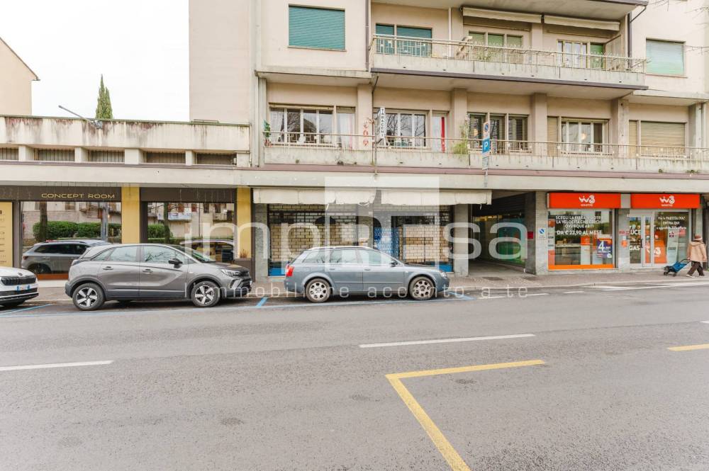 locale commerciale in affitto a Conegliano