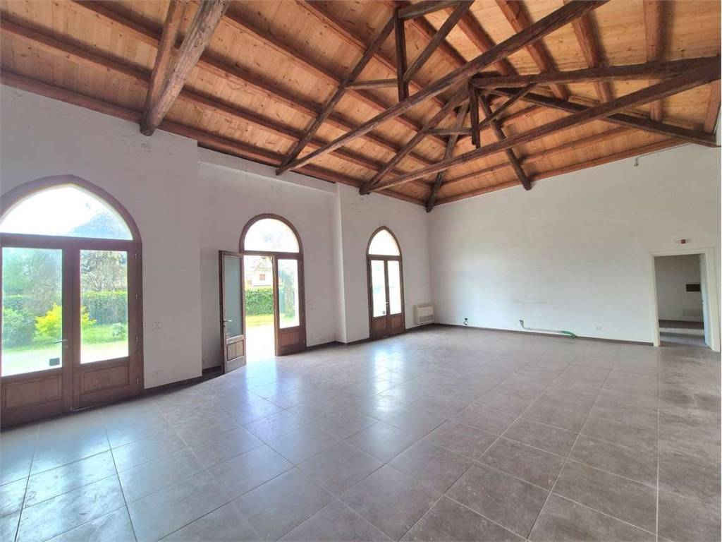negozio in affitto a Conegliano
