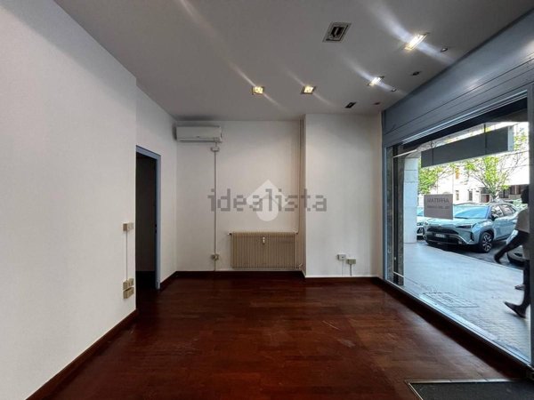 locale commerciale in affitto a Conegliano