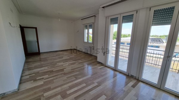 appartamento in affitto a Conegliano in zona Campolongo