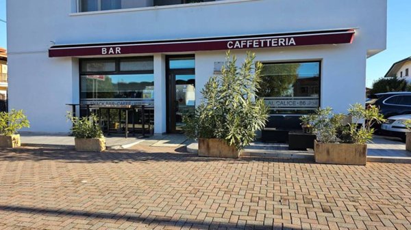 negozio in affitto ad Istrana in zona Sala