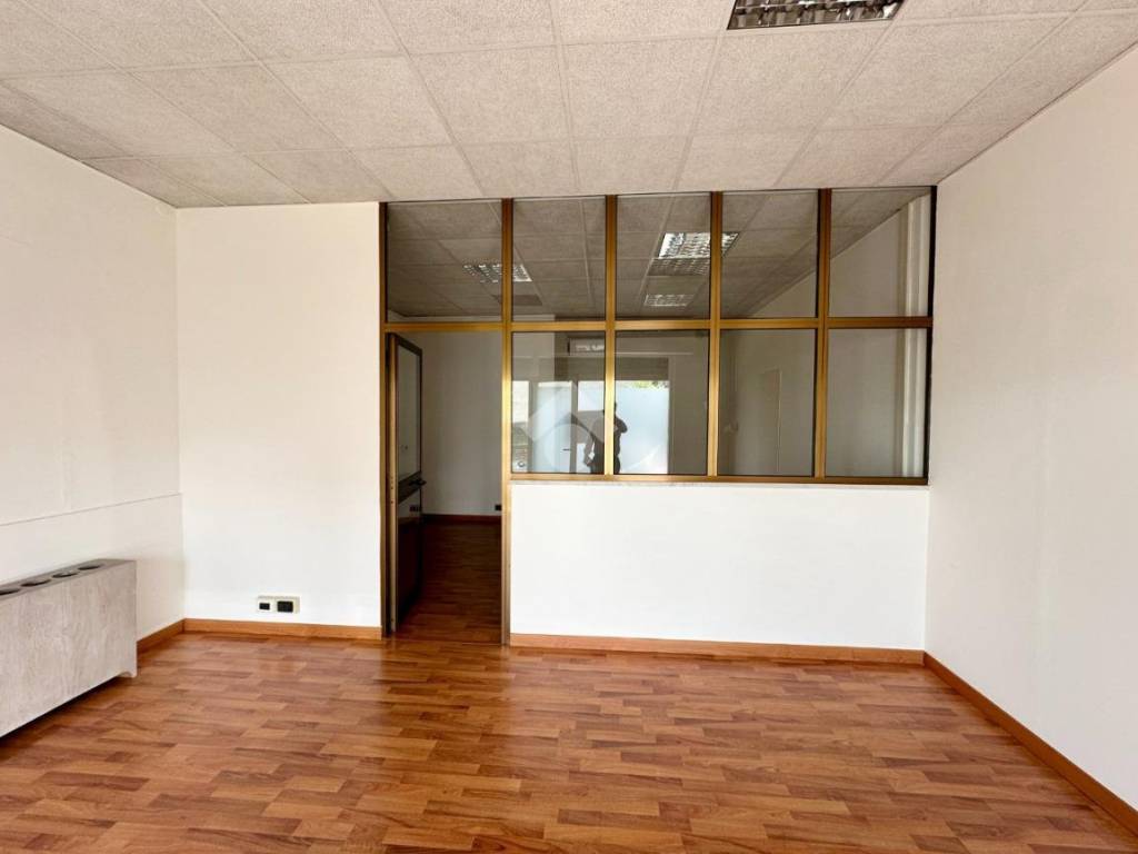 negozio in affitto ad Istrana in zona Ospedaletto