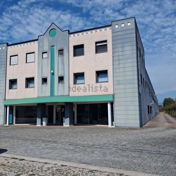 locale commerciale in affitto ad Istrana