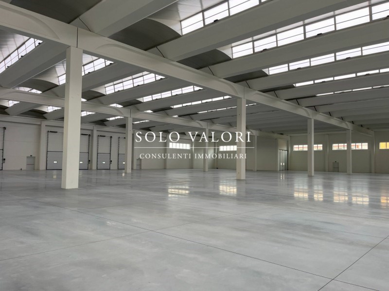 locale commerciale in affitto a Loria in zona Ramon
