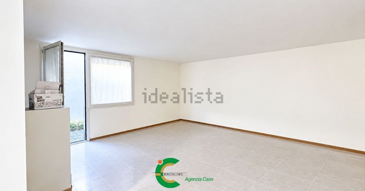 ufficio in affitto a Loria in zona Bessica