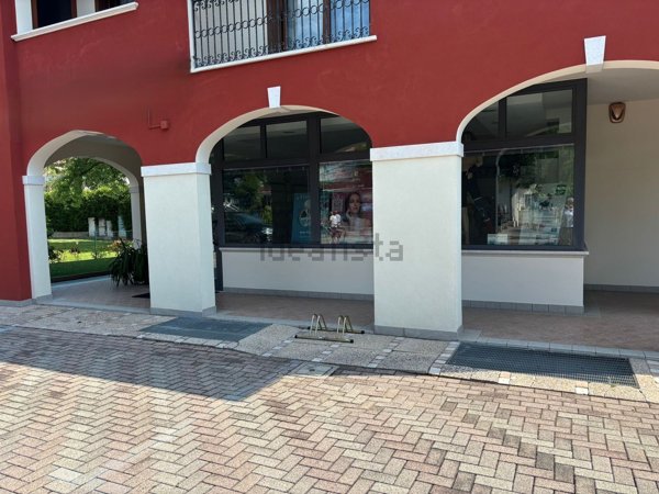 locale di sgombero in affitto a Maserada sul Piave