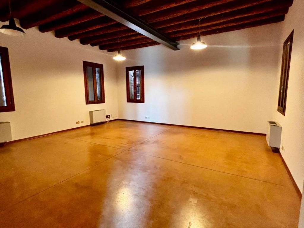 ufficio in affitto a Mogliano Veneto in zona Zerman