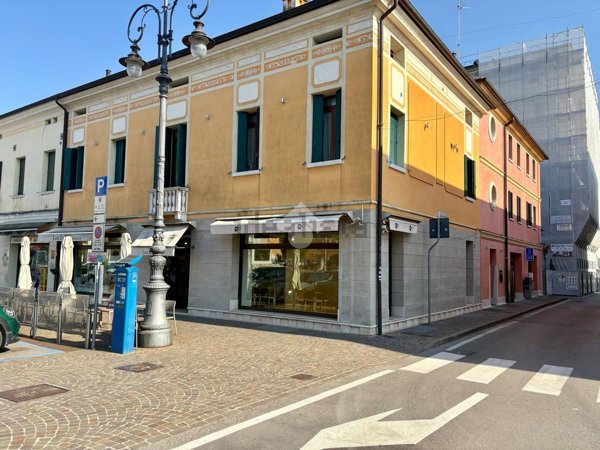 negozio in affitto a Montebelluna