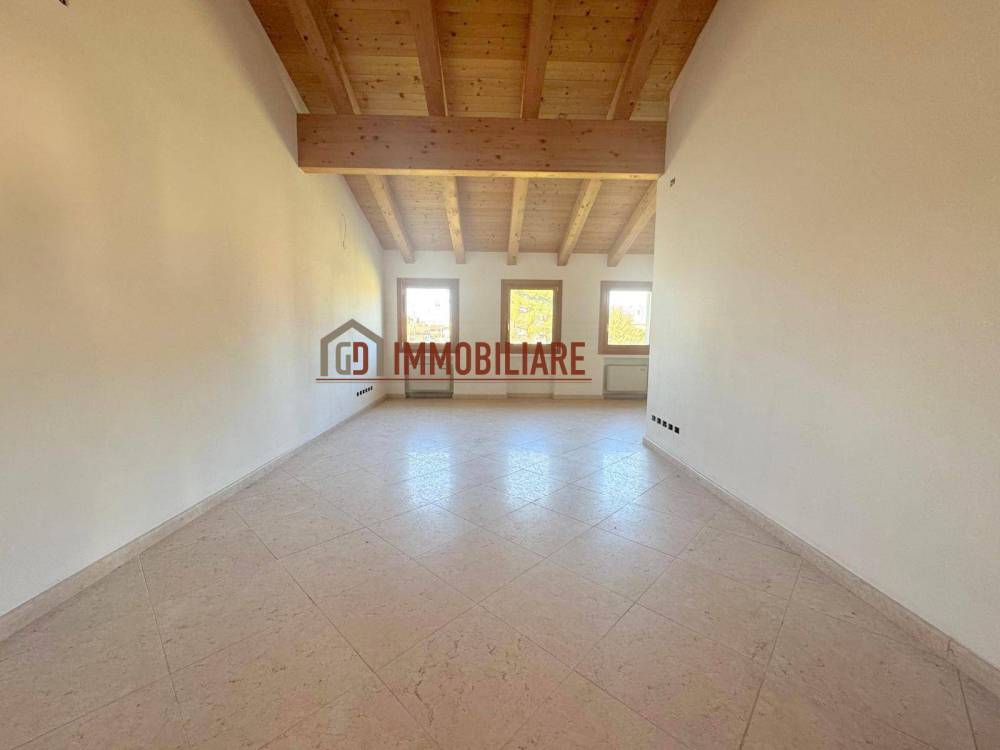 negozio in affitto a Montebelluna