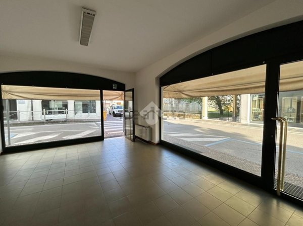 negozio in affitto a Montebelluna