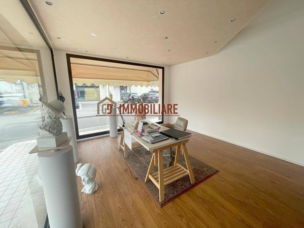 locale commerciale in affitto a Montebelluna in zona Pederiva