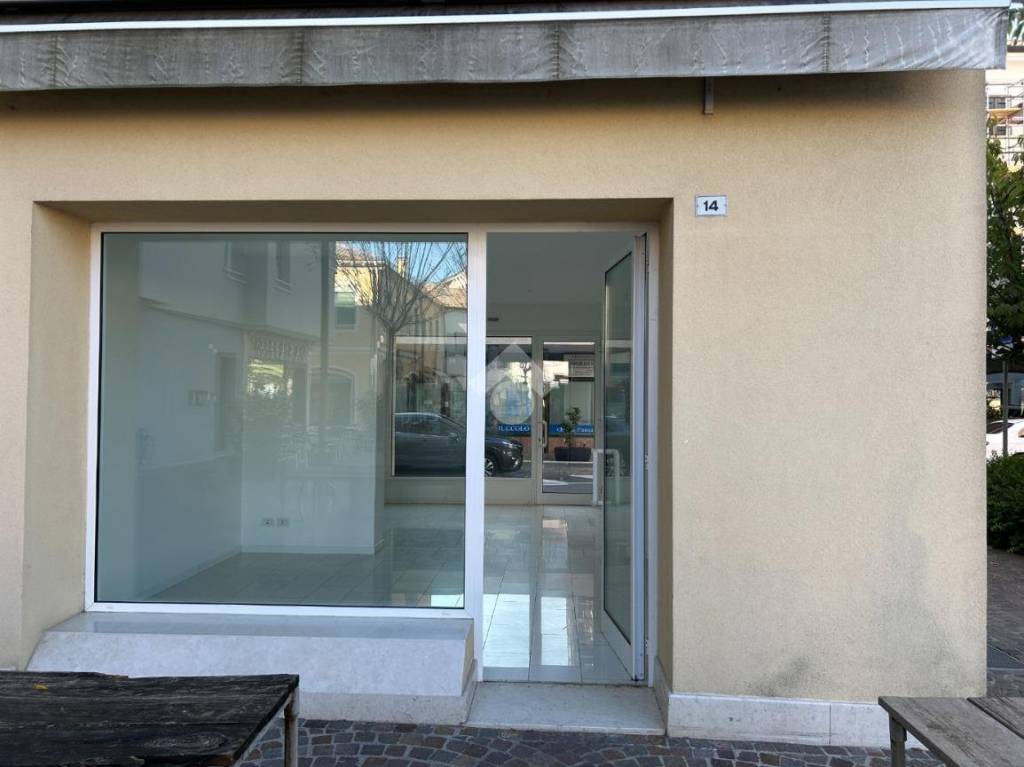 negozio in affitto a Montebelluna