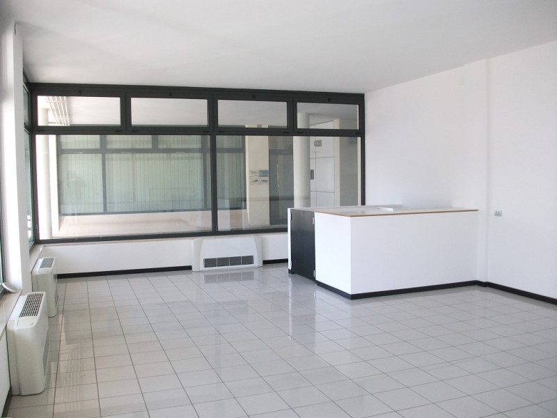 negozio in affitto a Montebelluna in zona Biadene