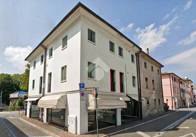 negozio in affitto a Montebelluna
