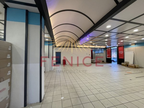 locale commerciale in affitto a Montebelluna
