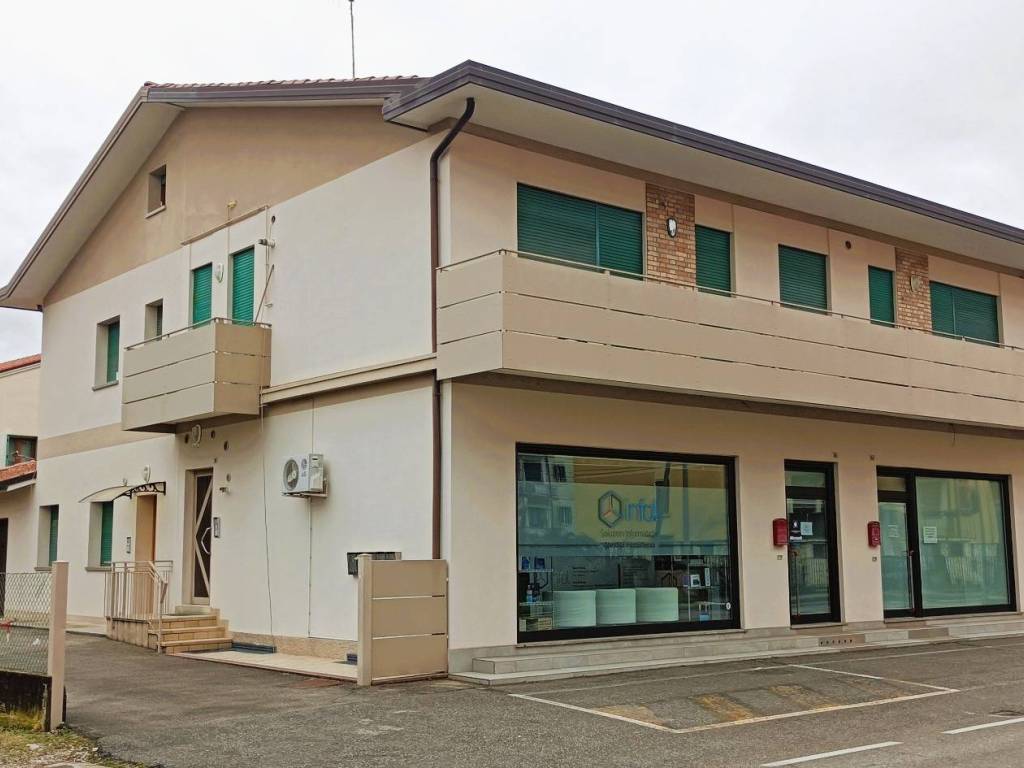 appartamento in affitto a Montebelluna in zona Contea
