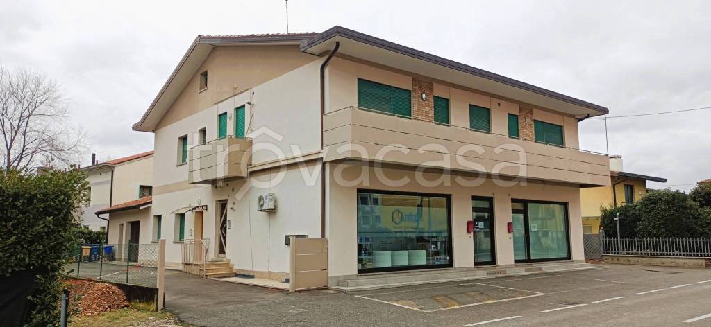 appartamento in affitto a Montebelluna in zona Contea